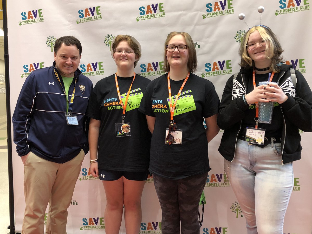 MrAndrewsNRCS's tweet photo. @NRCSRangers student youth groups are representing @NATIONALSAVE summit!!! @sandyhook #ABC #Free2Be #youbelong #wearethemovement https://t.co/z3RMgipJPg
