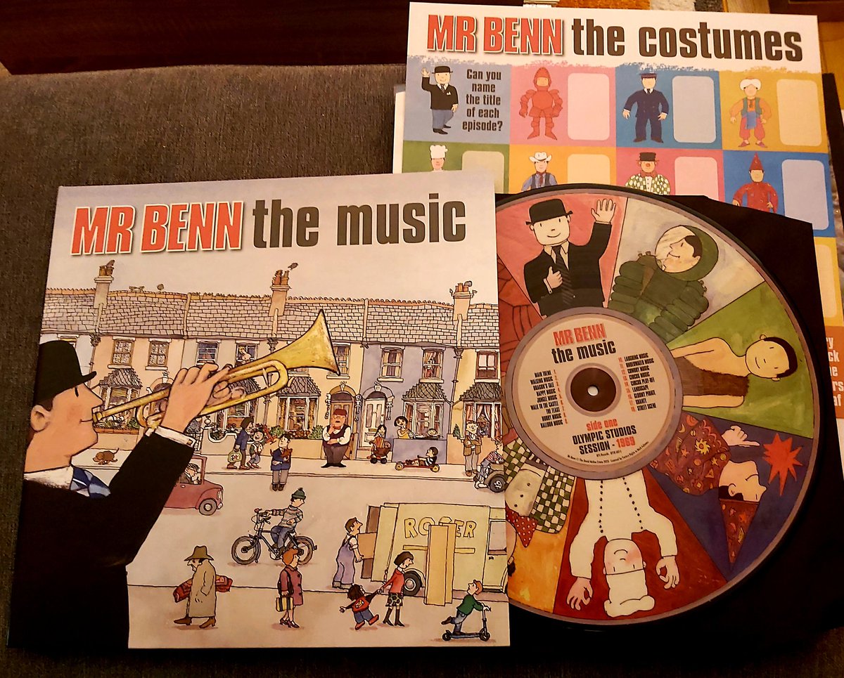 Midgetgems26's tweet photo. Honestly think this was my coolest purchase on Record Store Day.
#AsIfByMagic https://t.co/ICm8Roj8e9