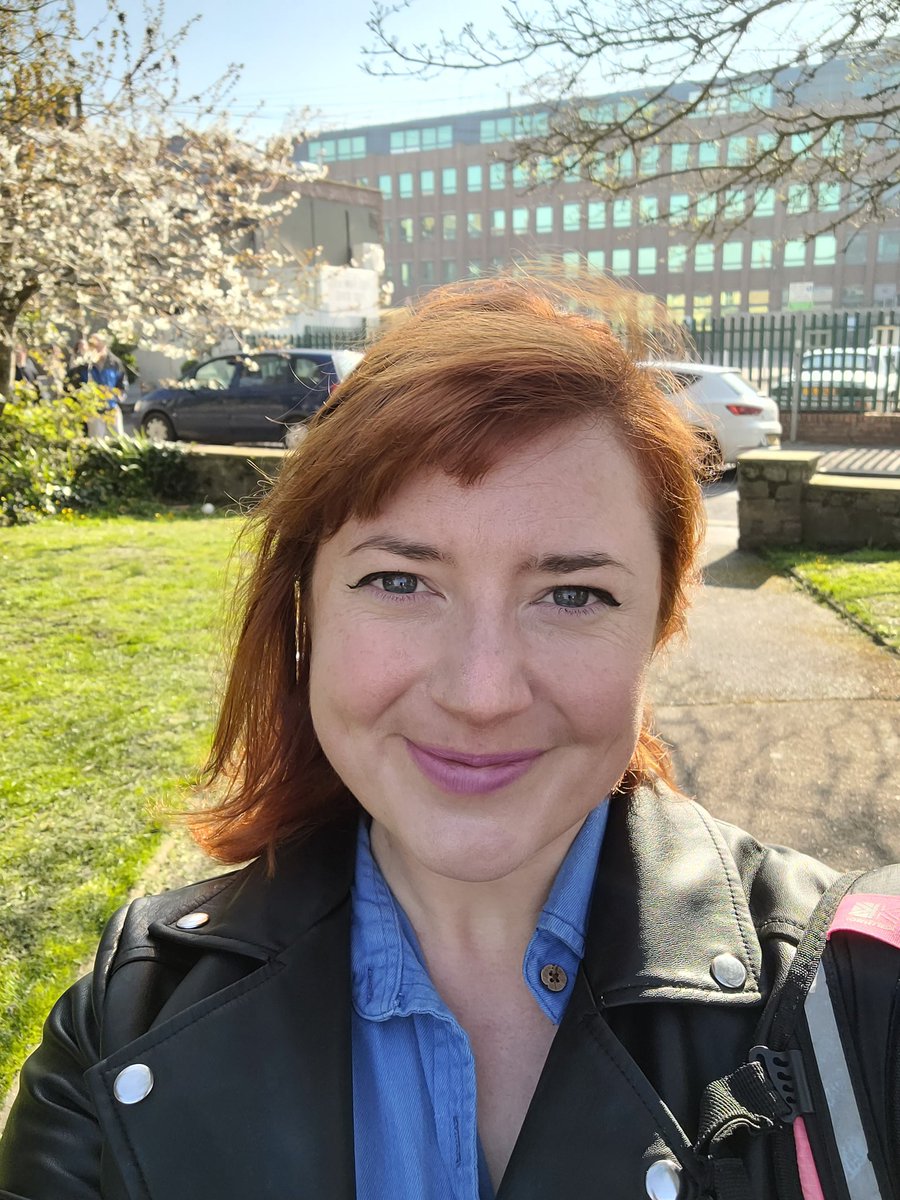 Helen Coffey tweet media