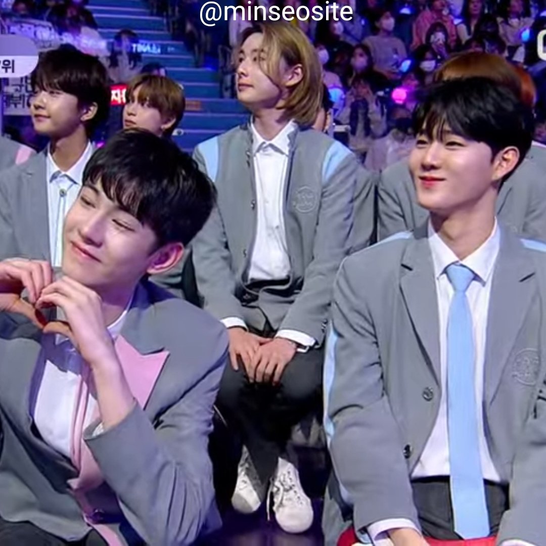 minseosite's tweet photo. #JANGMINSEO cut from #BOYSPLANET final ep.
(they're literally crumbs but anyways i was happy to see minseo there)
𓂃𓈒
 #장민서 #보이즈플래닛 #WOOLLIMBOYS #울림즈 #WOOLLIMZ https://t.co/bjbsC2relk