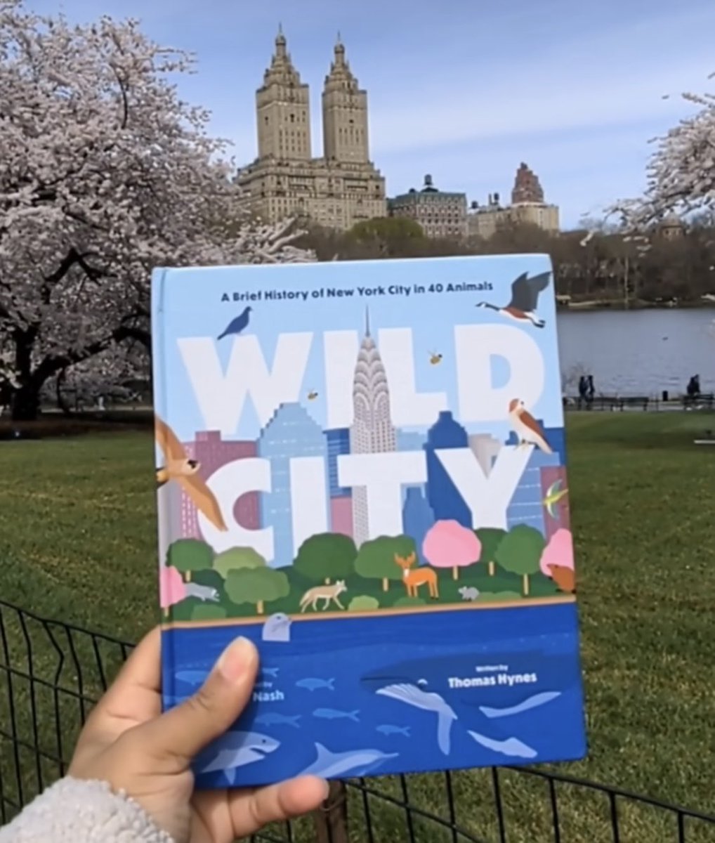 Taking this opportunity on #EarthDay2023 to shamelessly promote my book. 🍎🐋🗽🦜🚕🦆 bookshop.org/p/books/wild-c… ( 📸 Shiloh in the City)