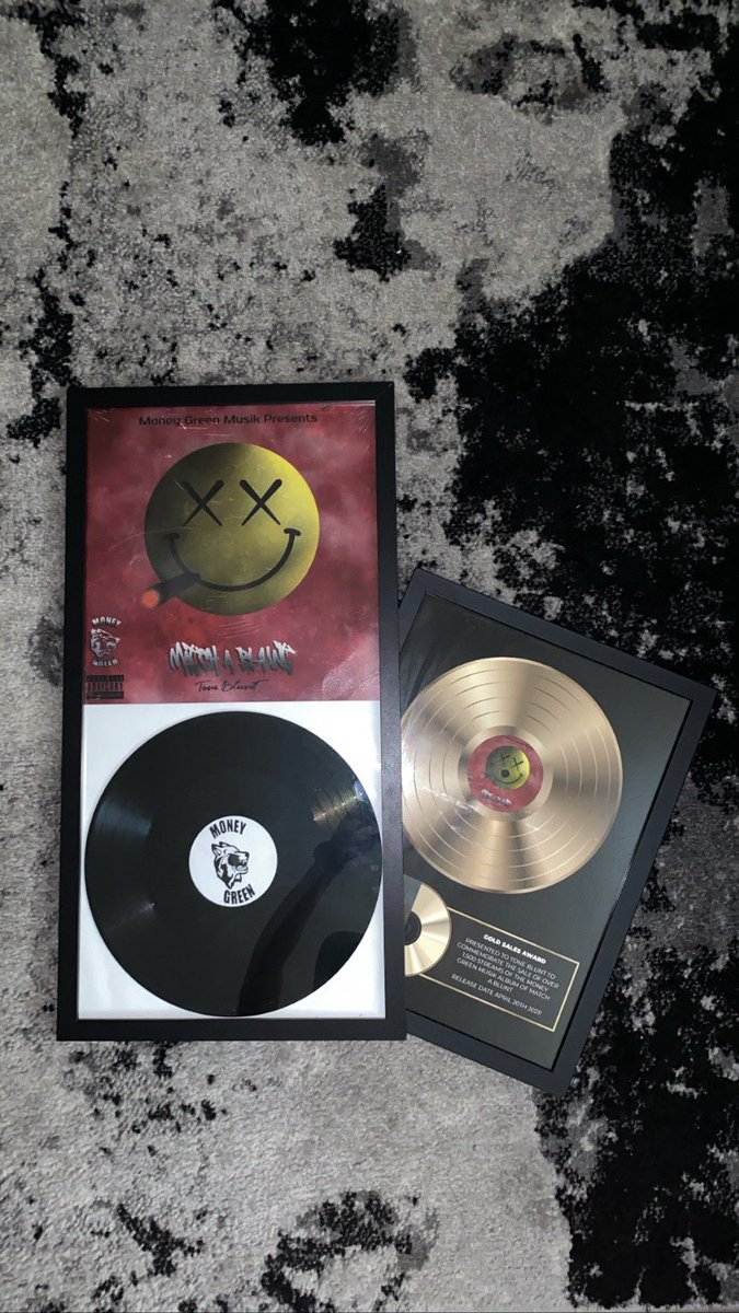 tone_blunt's tweet photo. I’m late but I have post celebrating the 2 yr anniversary of this project #MatchaBlunt
I’ve been on tour so I didn’t have the time to appreciate everyone who was all apart of it &a big thanx 2 my guy L’s @lmozprod for mixing /mastering + keeping the vinyl in tact 💎🐺 https://t.co/rZODSBJawS