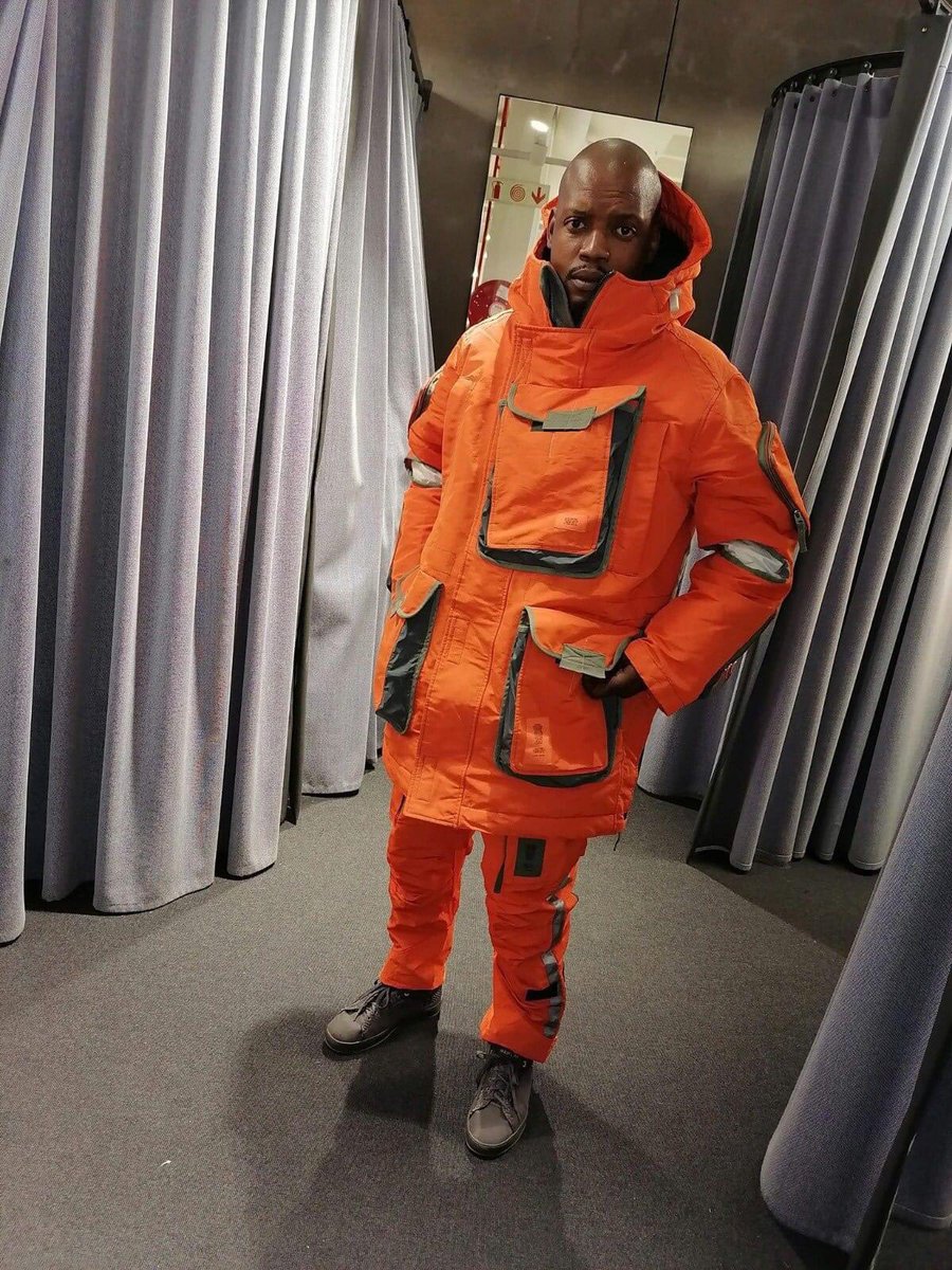 AdvoBarryRoux's tweet photo. Spending R17,000 on G-Star RAW  just to look like a firefighter. https://t.co/PWT4jh8AYf