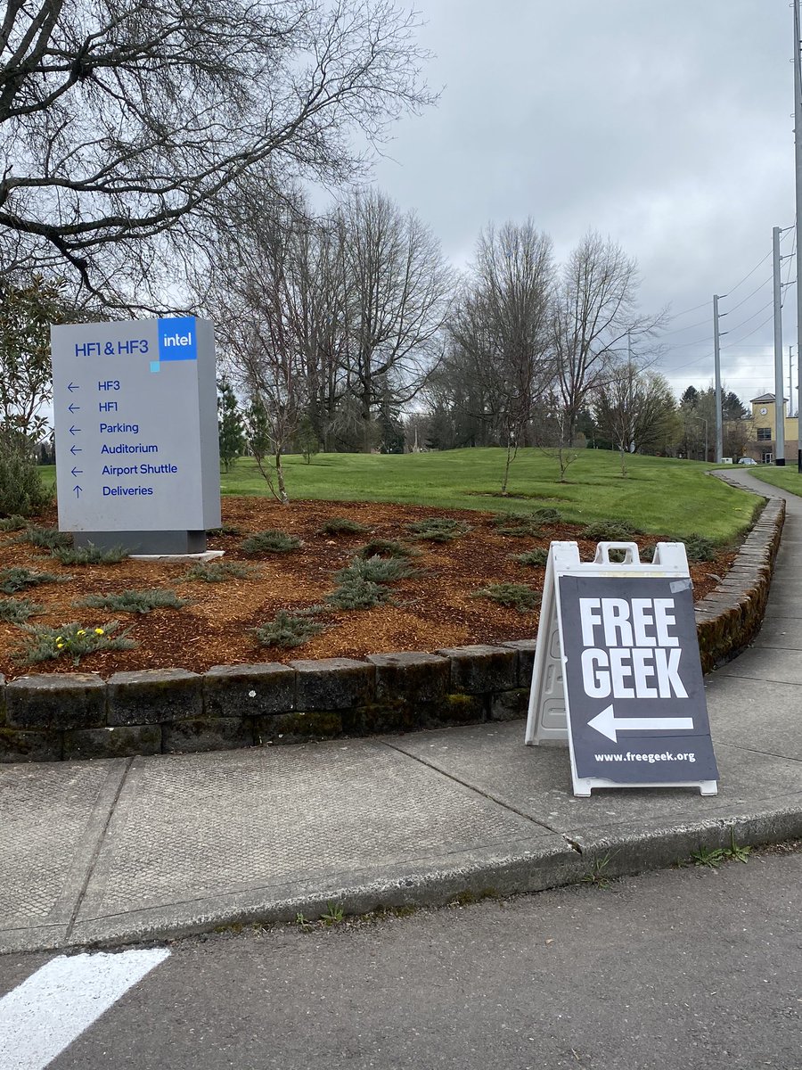 FreeGeekPDX's tweet image. Bring your repairable tech to #TechNow at @intel (5200 NE Elam Young Pkwy, Hillsboro-
HF3 Parking Lot) for #EarthDay and celebrate our 23rd birthday with us! We’ll be here till 2pm! #EarthDay2023 #technology #digitaldivide