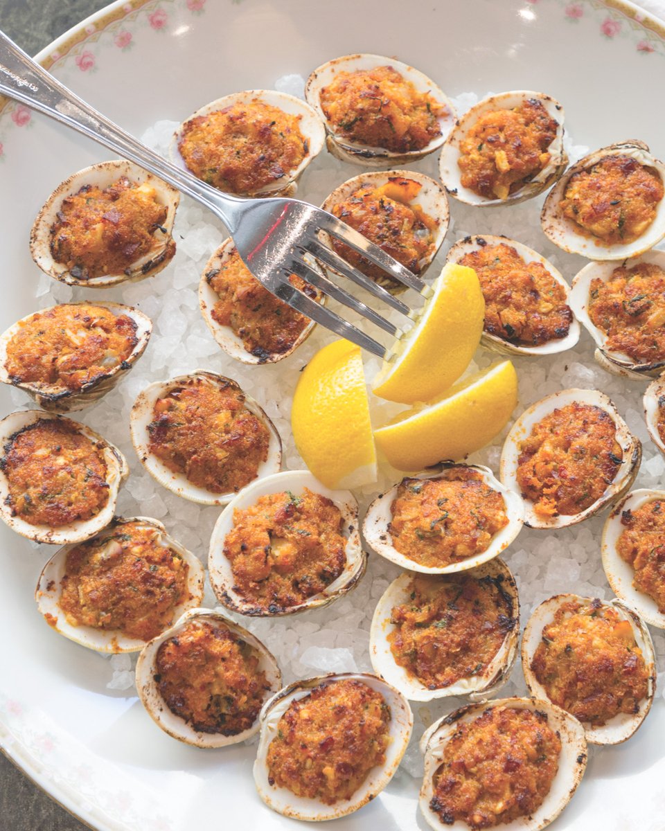 CookinLouisiana's tweet photo. The perfect addition to any gathering, Baked Stuffed Clams are an impressive dish that tastes absolutely divine. https://t.co/qFrif3H34w
#bakedclams #stuffedclams #clams #easyrecipe #Louisianacookin https://t.co/keLllVe9ky