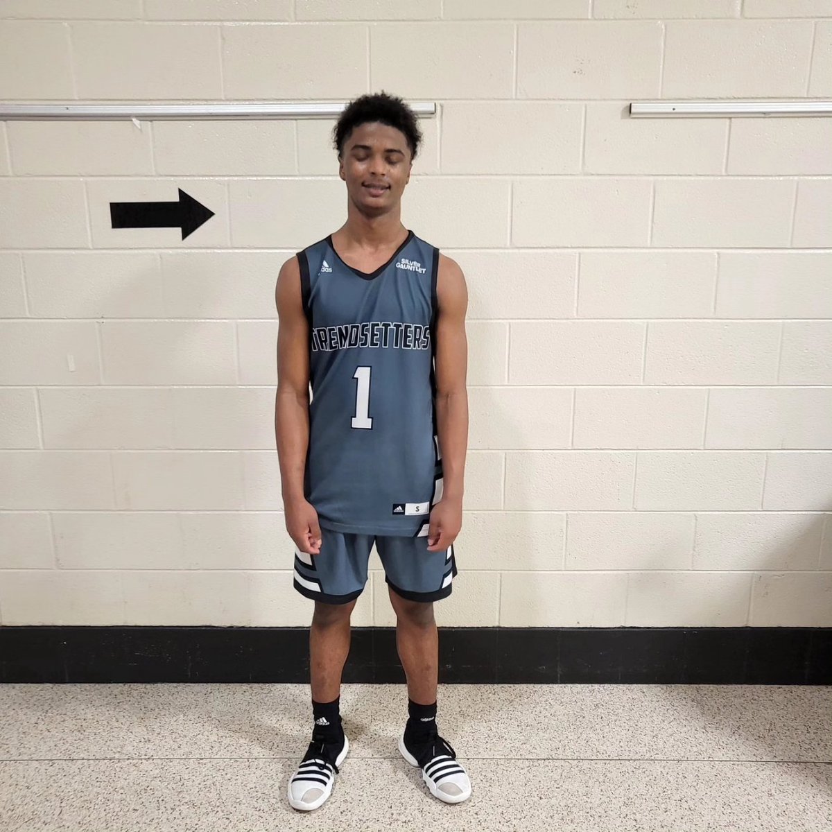 Trendsetters 17u pull away in 2nd half to beat BBA 62-49 at Atlanta Jam. Good defense and rebounding gave us a solid win.

Top Performers-
#20 Nathan Atanga 17pts 10rebs 
#1 Taison Mathis 13pts 3stls 5asst
#5 Cameron Johnson 10pts 2stls 

Next game Sun 8am vs Team Pressure @ SSA