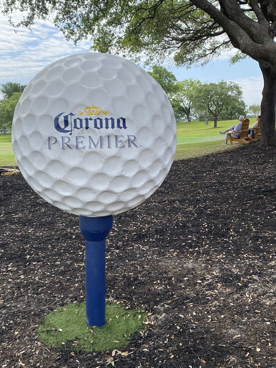 Don’t forget to stop by the @CoronaUSA Premier Lounge on the 18th Hole for an ice cold beverage! 🍻⛳️

#invitedcelebrityclassic A #mfentertainment production
