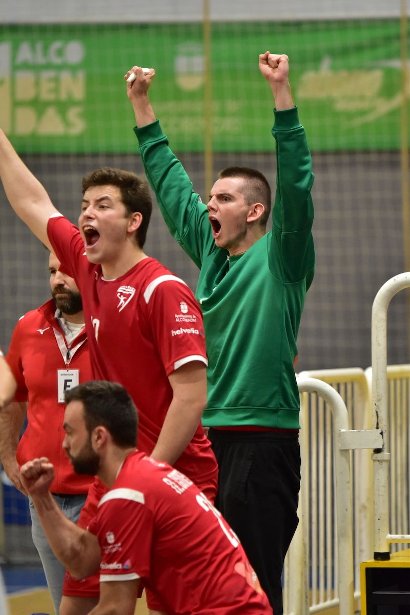 Los ✌️ ptos se vienen para #Alcobendas 🤝

HSantQuirze 25
<a href="/bmalcobendas/">Balonmano Alcobendas</a> 34

Importantísima ✔️ de #BalonmanoAlcobendas en la 6ª jornada por la PERMANENCIA en #DHPlataMasc 🙌

🙌🙌🙌

SEGUIMOS 🙂

🔝 <a href="/Nacho_gimeno92/">Nacho Gimeno</a> 10
🎩 <a href="/CedenaMario/">Mario Crespo Cedena</a> 7
💪 <a href="/gonzavelasco/">Gonzalo Velasco</a> 6
🤝 <a href="/marionevado11/">Mario Nevado</a> 5

😏