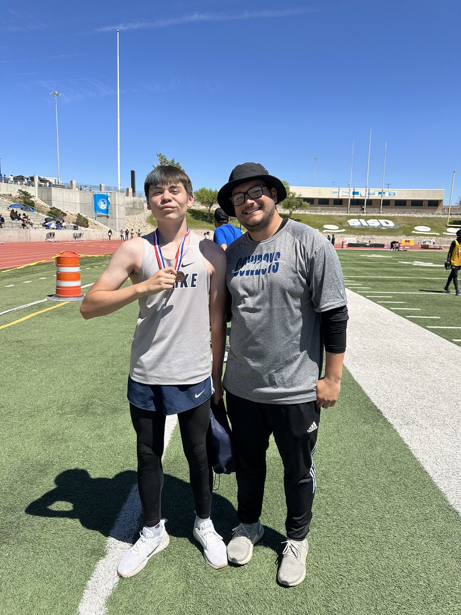 M_A_O_M_'s tweet photo. Congratulations to Javier🥉 for 800 meter Dash at SISD Track District https://t.co/DVhyM4P2B5