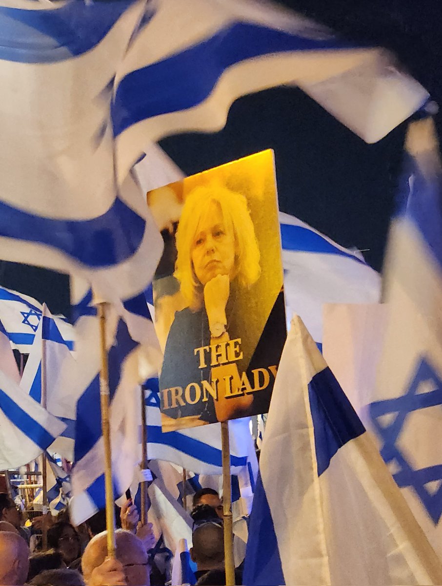 amirfalk's tweet photo. שבוע #16 ד-מו-קרט-יה 
@kann_news @ShikmaBressler #protests https://t.co/NYWVEfGJZu