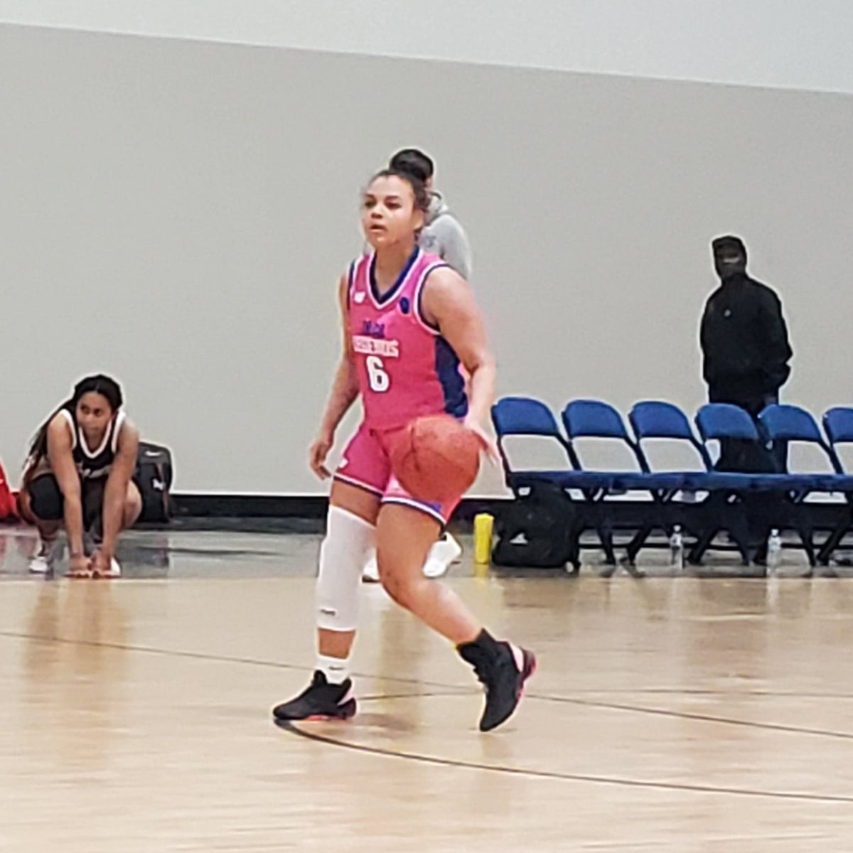 ScoutU college recruiting (@scouturecruit) on Twitter photo #ScoutUbasketball 2024 guard Chloey Bynum is playing for the first time since her ACL injury at the USJN Windy City Classic! The way she's playing, one would never know she is coming off an injury!
Choey's website: ScoutU.com/ChloeyBynum
#ScoutULive <a href="/chloeybynum/">chloey bynum</a> <a href="/lmbynum/">Lisa Bynum</a> #ScoutUbasketball 2024 guard Chloey Bynum is playing for the first time since her ACL injury at the USJN Windy City Classic! The way she's playing, one would never know she is coming off an injury!
Choey's website: ScoutU.com/ChloeyBynum
#ScoutULive <a href="/chloeybynum/">chloey bynum</a> <a href="/lmbynum/">Lisa Bynum</a>