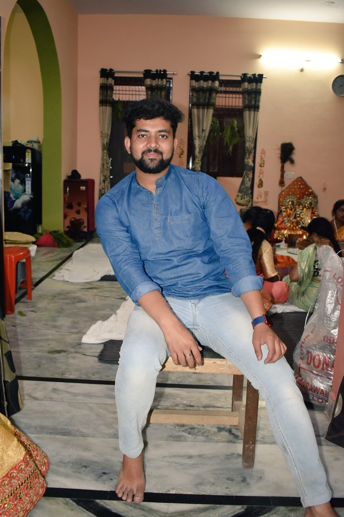 mitansh22's tweet photo. Lekin vro tuje kese ptaa chla ki me autowala hu or aage 3 Sawari betha ke chalata hu 🙂 https://t.co/cNy0LGYcEg