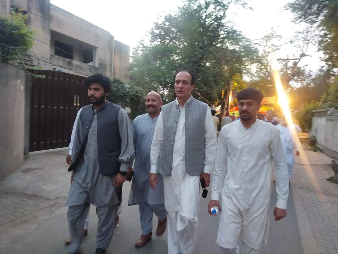 malikmanan321's tweet photo. Eid day
#PP_117
#Inshallah_MPA
@KastroKhayal
@azadkastro
MalikManan official https://t.co/49jj97zXtQ