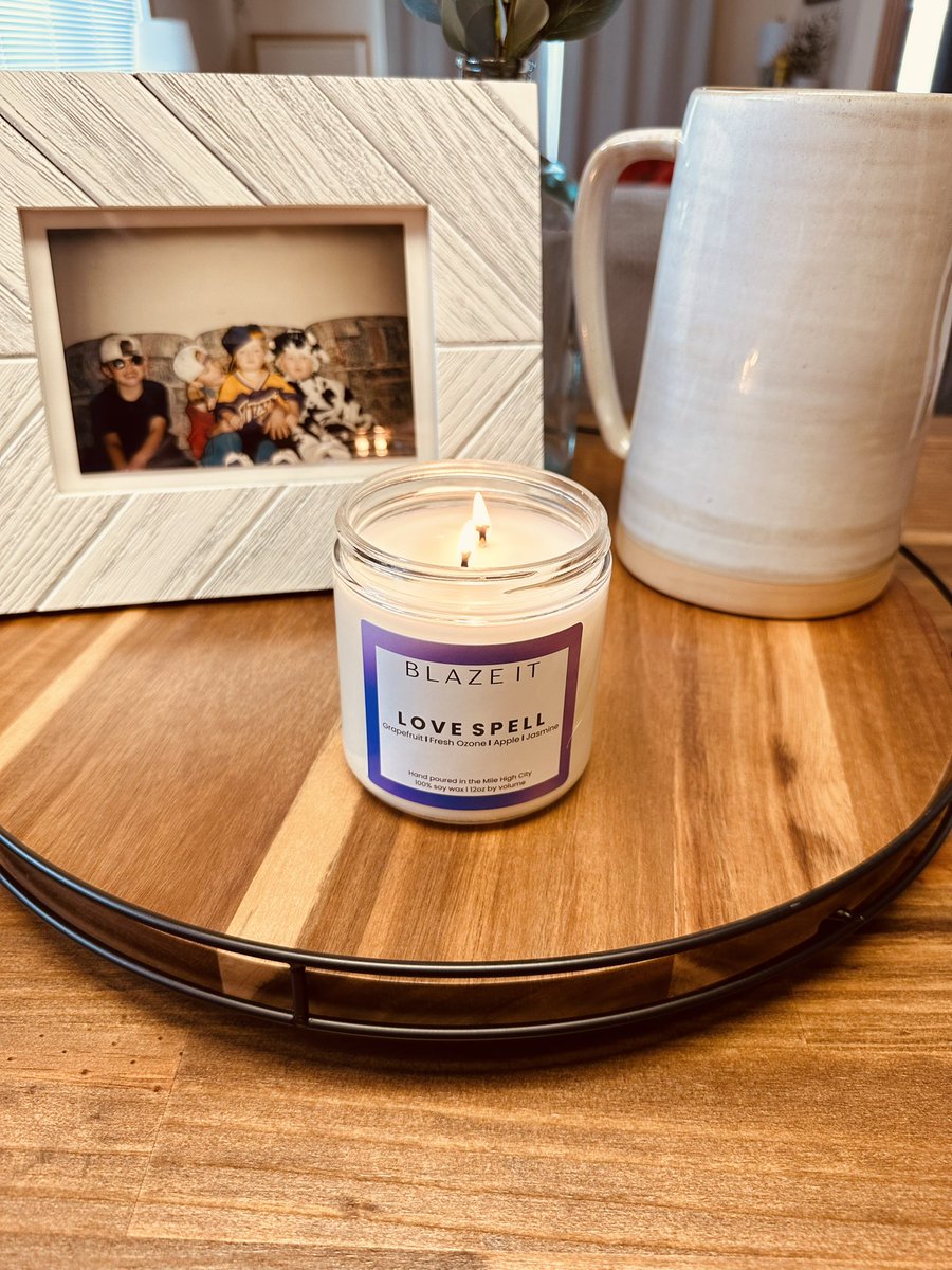 breekellerx's tweet photo. Is there anything better than a new candle? 😌

@blazeitcandleco https://t.co/8RlAfVtYxh
