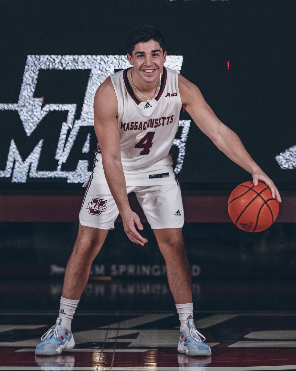 UMassMBB's tweet photo. Wishing our guy Jackson a happy birthday! 🎉

@jackson_cronin | #Flagship 🚩 https://t.co/w5RyCQNpSL