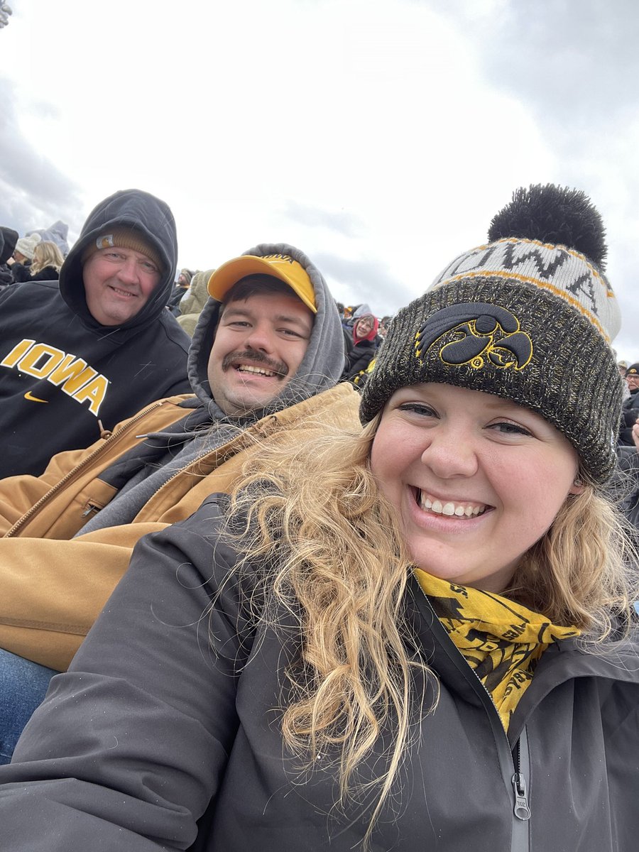 katelynbruner's tweet photo. “Chilling” at Duane Banks Field #iowabaseball #FightForIowa #IowaChill #hawkeyes @UIBaseball https://t.co/XG7dAc7Knw