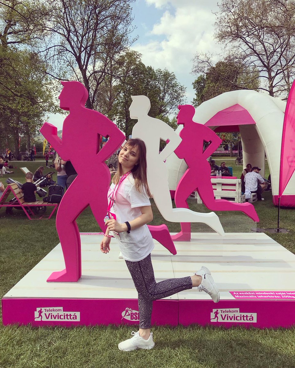 JSzonjaa's tweet photo. #TelekomVivicittá 💖 #running 🏃🏼‍♀️ #sunnyday 🌞 #happiness 💐 #flowers https://t.co/HCwTyhxTA5