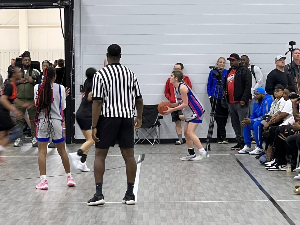 Lady Braves Basketball tweet media