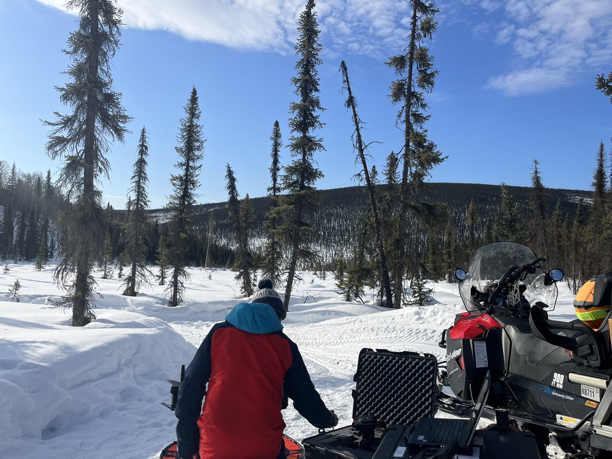 FittsAlly's tweet photo. Thatโs a wrap on a successful week in Fairbanks, AK supporting the 2023 NASA SnowEx Snow Albedo campaign. Grateful for clear skies & a stellar field crew(+ new friends). To be continued! #snowhydrology #SnowEx #NASA_ABoVe https://t.co/z921ZCbzN8
