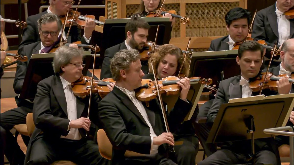 helene_mahln's tweet photo. 🎶 Bravo @BerlinPhil conducted by the talented @klausmakela (who made his debut with this #orchestra) for this fantastic #live #concert ! 👏👏👏
And thank you to the impressive #Woodwind section !
#Shostakovitch #Tchaikovsky #Symphony6
#DigitalConcertHall #ClassicalMusic https://t.co/U9nbo0GL8A