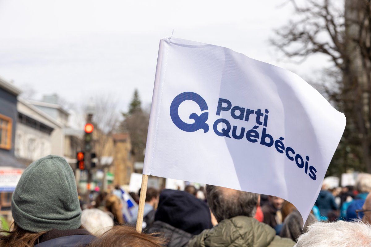 partiquebecois's tweet photo. Plusieurs de nos militants et représentants étaient aujourd’hui dans les rues de Québec et Montréal, afin de marcher pour le climat et l’environnement.🌎

Nous n’avons qu’une seule terre, prenons en soin. #PolQc #jourdelaterre https://t.co/gaLLkqZJ11