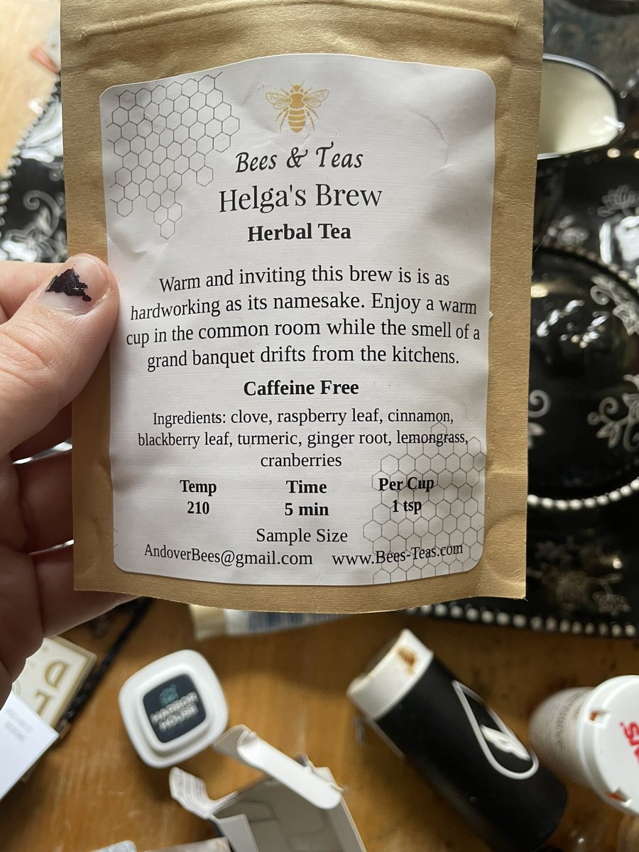 LexGonGivIt2Ya_'s tweet photo. Fully in my tea bitch era https://t.co/2yfQoHFjmY