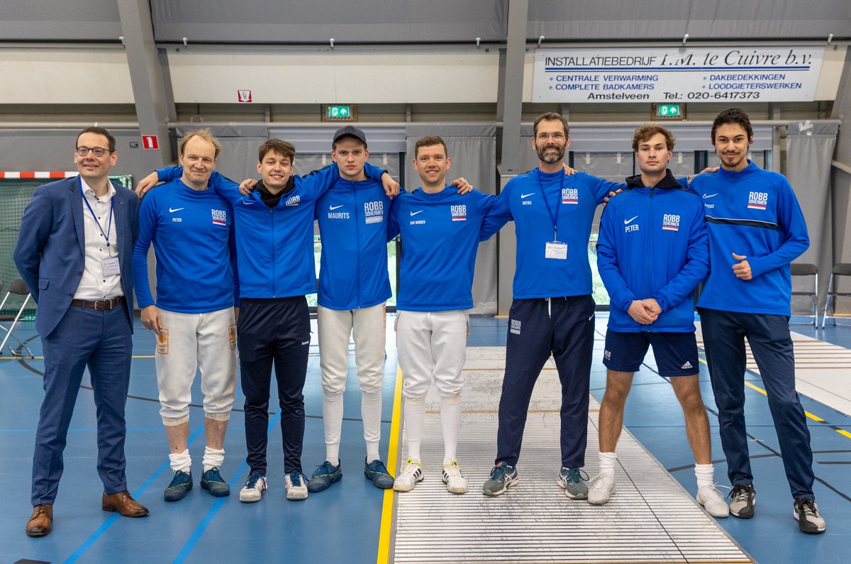 Robbschermen's tweet photo. Dag 1 nk senioren Amstelveen. 3 heren en 2 dames door naar dag 2. GOGOGO Levy, Niels, Matias, Isaura en Roos.

Al bekende resultaten heren
20e Maurits
28e Daan
33e Peter https://t.co/nm9CHqRON3