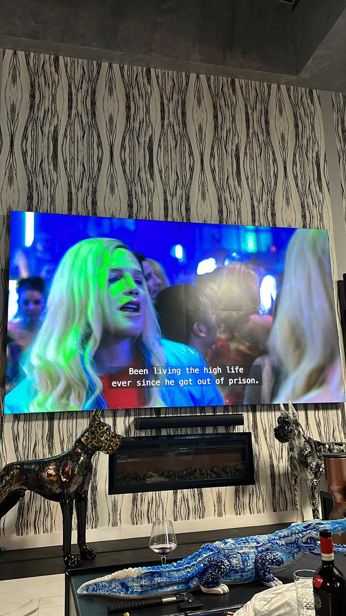 TateTheTalisman's tweet photo. This movie is hilarious because big black men cannot physically imitate petite white women.

That’s the entire joke of the movie.

You couldn’t make this movie in 2023.

In 2023 we’d have to pretend we can’t tell the difference. 

#whitechicks https://t.co/hcpO45zwHK