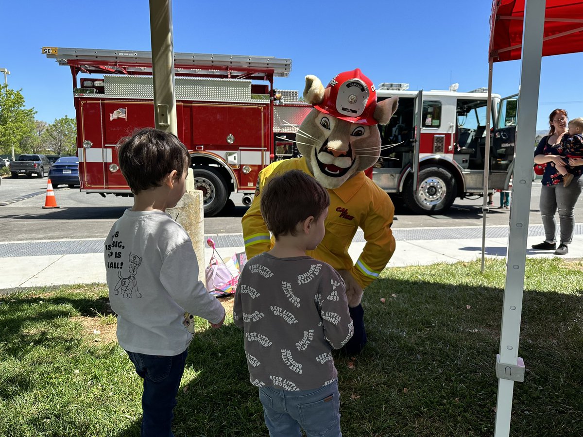 calfireSCU's tweet photo. Come say hi to Captain CAL at the Community Earth Day Festival! We will be here till 3pm #CALFIRE #EarthDay #CaptainCAL @aauwmh @CityofMorganHil https://t.co/VOGwPgRKqy