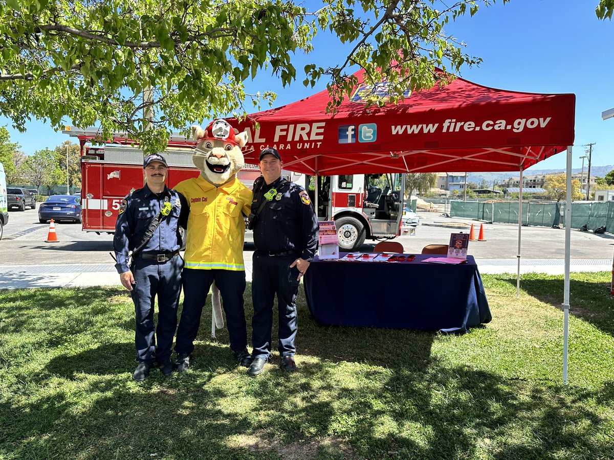 calfireSCU's tweet photo. Come say hi to Captain CAL at the Community Earth Day Festival! We will be here till 3pm #CALFIRE #EarthDay #CaptainCAL @aauwmh @CityofMorganHil https://t.co/VOGwPgRKqy