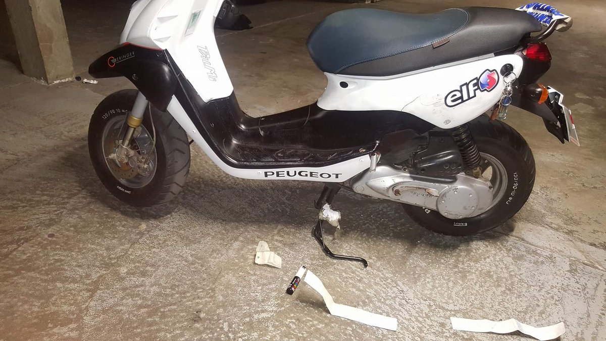 RTrash54's tweet photo. #Aerox70Project #Souvenir
Voici quelques photos de l'uns de mes meilleurs scooter que j'ai u , il s'agit bien sur d'un Peugeot Trekker année 2002
Qui etait aussi en cours de restauration mais a cette epoque je ne mis connaissais pas encore asser du moins pas comme aujourd'hui https://t.co/H5H4WFkzVg