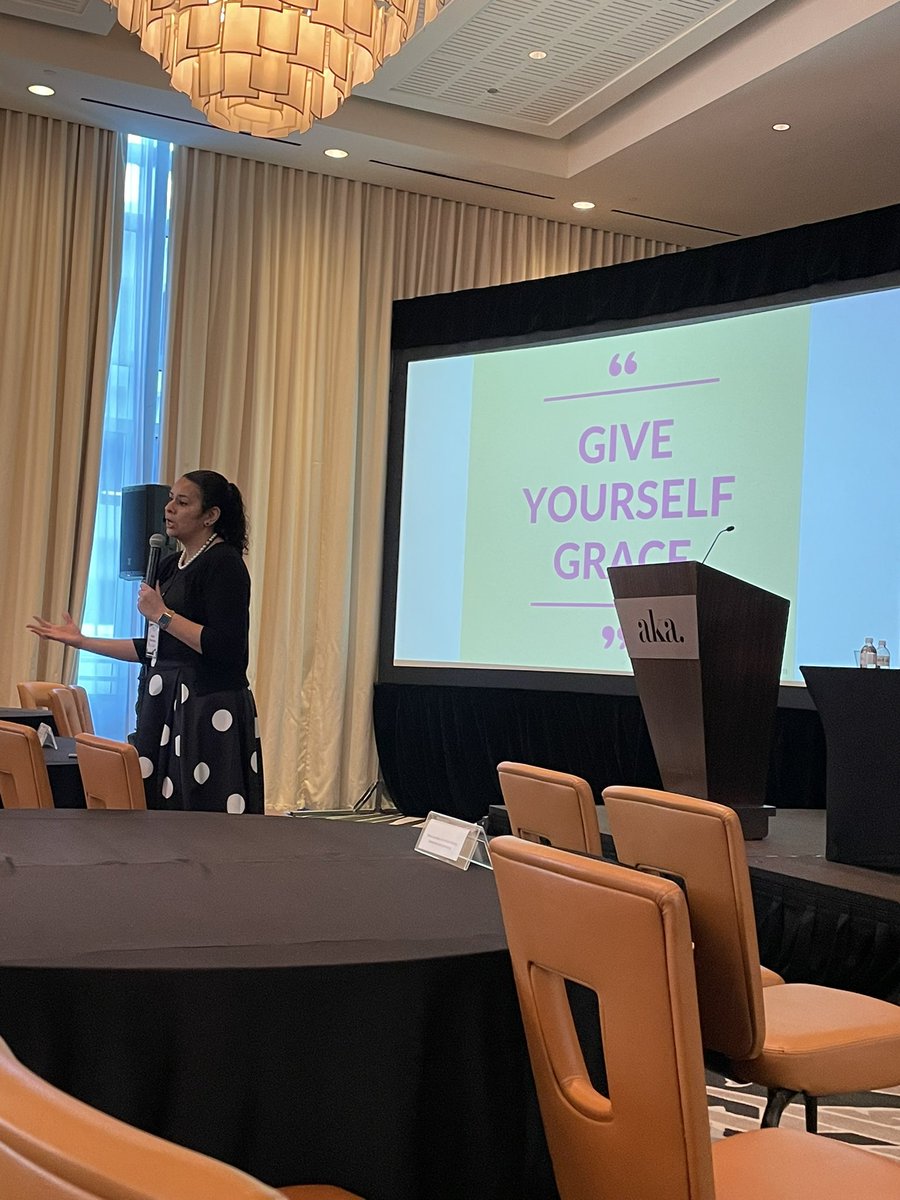 BeaRobertsMD's tweet photo. Thoroughly enjoying the first annual PRECISCA fellows forum in Miami and was extremely moved by this powerful talk by @NarjustFlorezMD about equity in cancer care! It was so great seeing you! 💃🏻😘 https://t.co/RlV95oNqGt