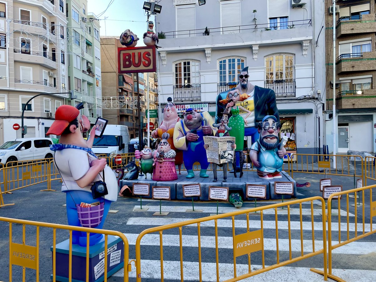polvorafallera's tweet photo. “FAUNA URBANA” de Rafa Cheli diseño de José Santaeulalia para @sapadors55 11º premio sección 2ªA #Fallas2023 #Falles2023 #Fallas #Falles #Fallas23 #Falles23 #Valencia https://t.co/BhLx91JKGf