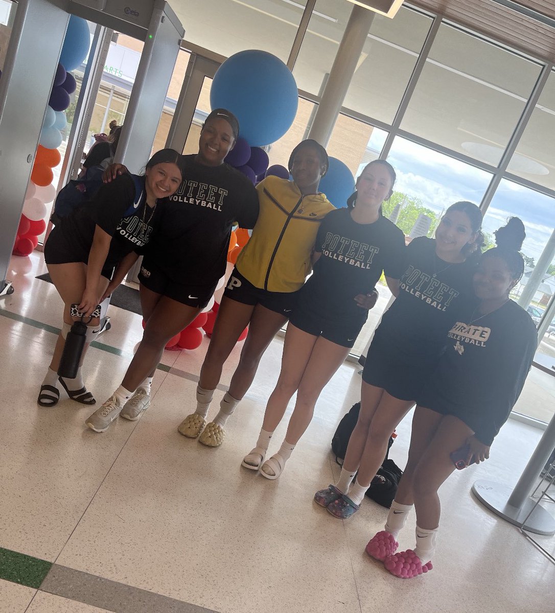 PoteetVB's tweet photo. Spring Season loading….🔐🤫 @mesquiteisdtx @mesquitepoteet @mesquiteisdATH #backtothelabMonday #SQUAD https://t.co/WPnA58k9EQ