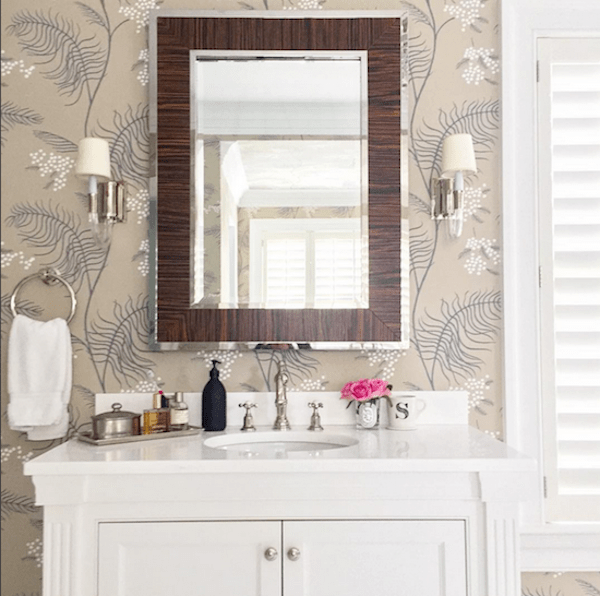 SaraMiniman's tweet image. There are a lot of ways to decorate a #bathroom. Check out this #homeguide for some good ideas.  cpix.me/a/168095405