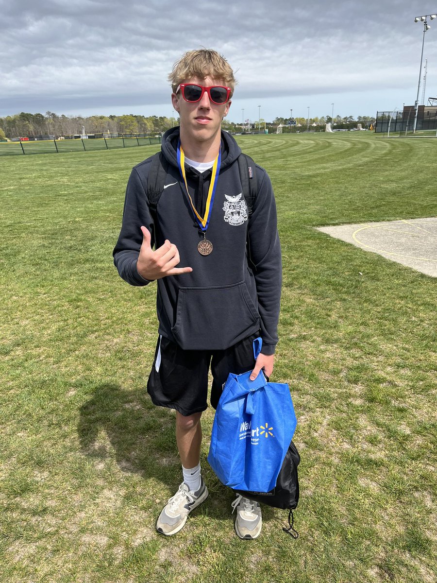 ehtthrowing's tweet image. Senior Sean Dever goes 155’11” in the javelin to secure 4th place at Woodbury Relays! #EHTPride