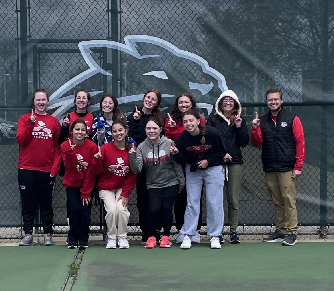 nfoley21's tweet photo. Vicksburg JV Tennis takes first place at the Jenison Inv. https://t.co/ZUGO39DaJD