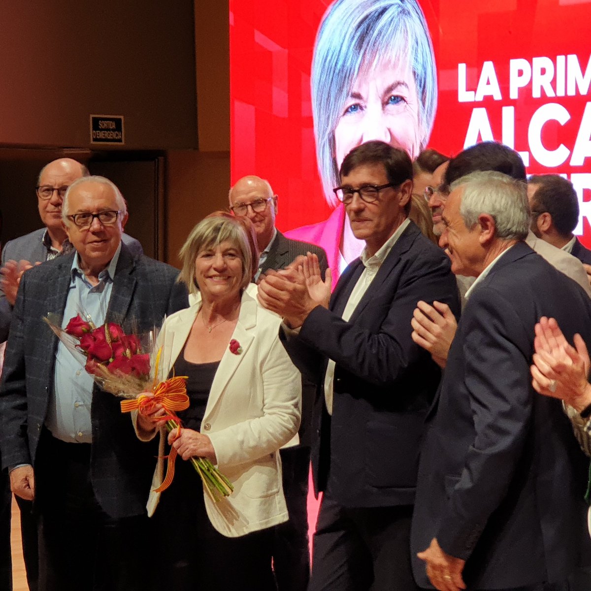fabri_davila's tweet photo. Ha estat un plaer assistir a la presentació de la candidatura d'@EvaCandelaLopez, entre d'altres pel meu amic @samuelmartimo, la gran feina que fa és admirable. #Terrassa tindrà alcaldessa, a per totes! 🌹✊

#AlcaldessaEvaCandela https://t.co/hOR1SmIzuh