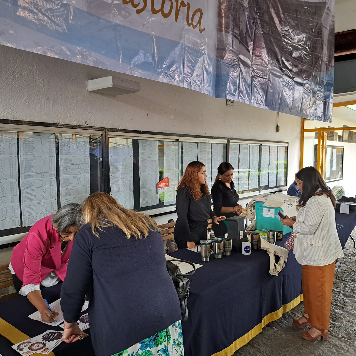 AEFQ_UNAM's tweet photo. Todo un honor haber participado en el encuentro de Egresados, de los 70 años de historia de nuestra hermosa, grandiosa y honorable @quimica_unam. https://t.co/1PLM4gpF4L