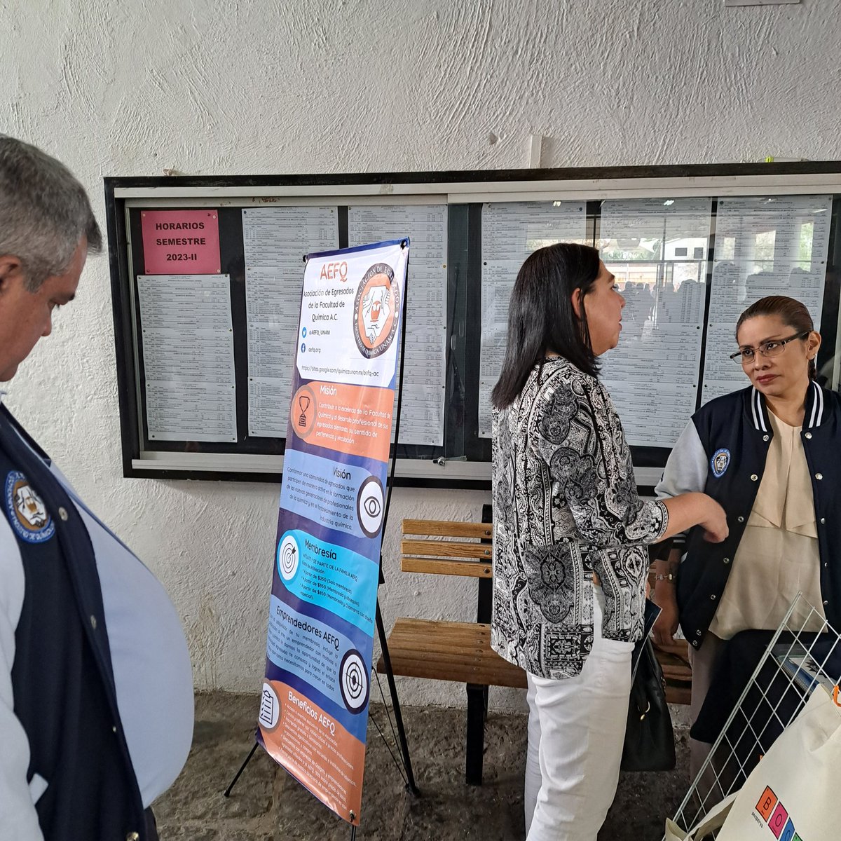 AEFQ_UNAM's tweet photo. Todo un honor haber participado en el encuentro de Egresados, de los 70 años de historia de nuestra hermosa, grandiosa y honorable @quimica_unam. https://t.co/1PLM4gpF4L