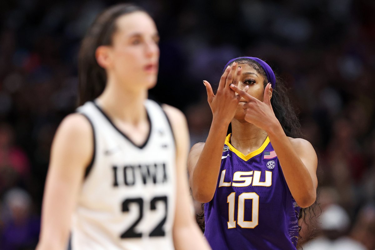 BleacherReport's tweet photo. Two LSU legends linked up 🐅 

@JoeyB x @Reese10Angel  💍💍

(via @LSUwbkb) https://t.co/DCjRkRBmJk