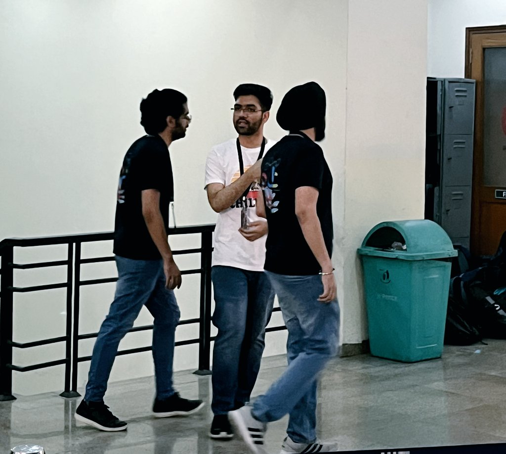 13tcluelessbird's tweet photo. Three tech people walk into a room... https://t.co/eYGyNnbKDU