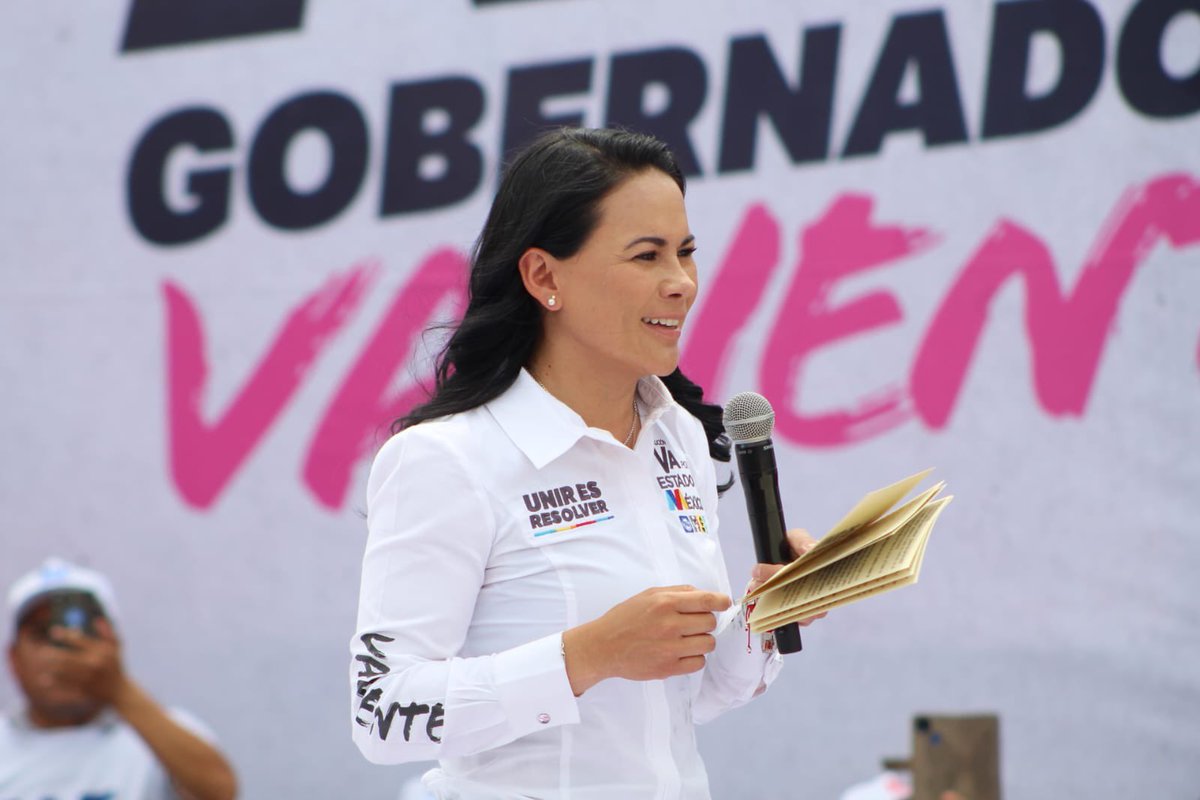 Alejandra Del Moral tweet media