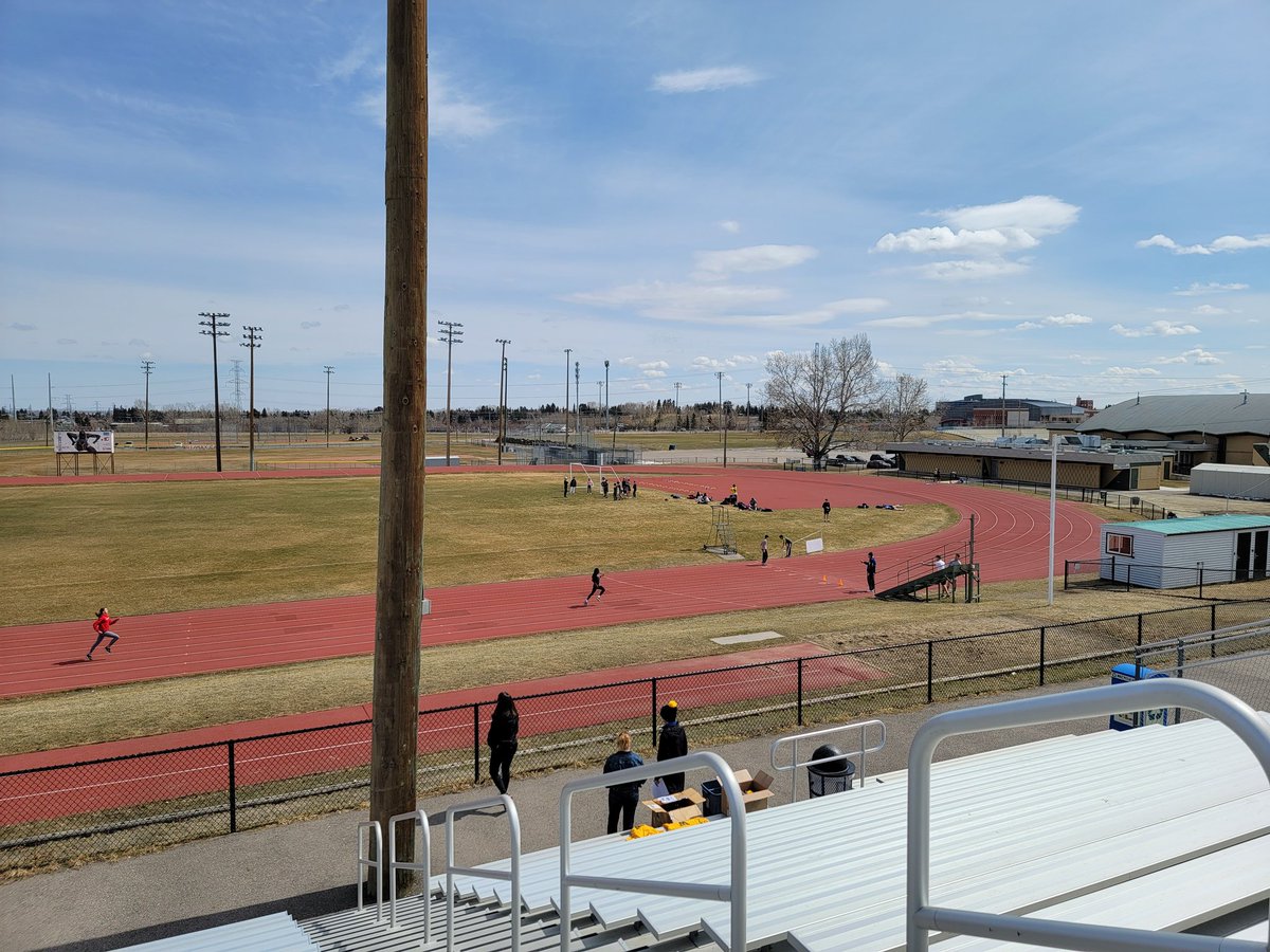 SeanWaites's tweet photo. Fantastic spring day @Glenmore Track watching my sons train with @CalgaryWarriors https://t.co/bu8JyoVCdw