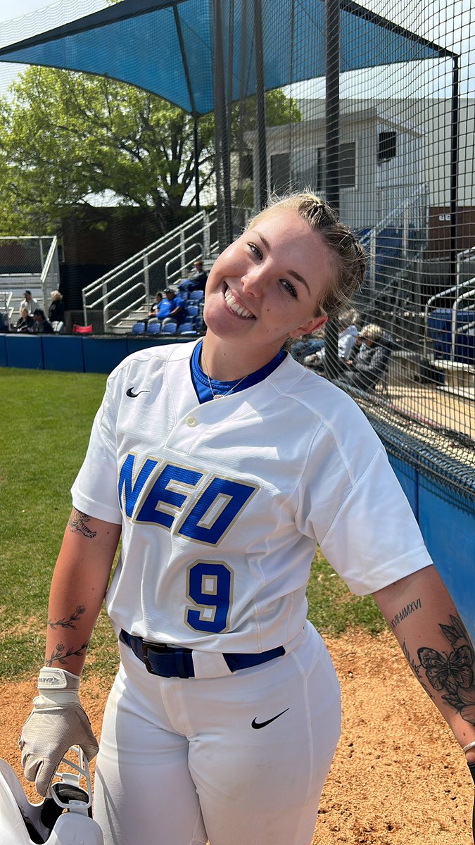NEOSFTBLL's tweet photo. COMPTON WITH A BOMB💣🔥💣🔥NEO trails 3-1 https://t.co/TOFtNfCMty