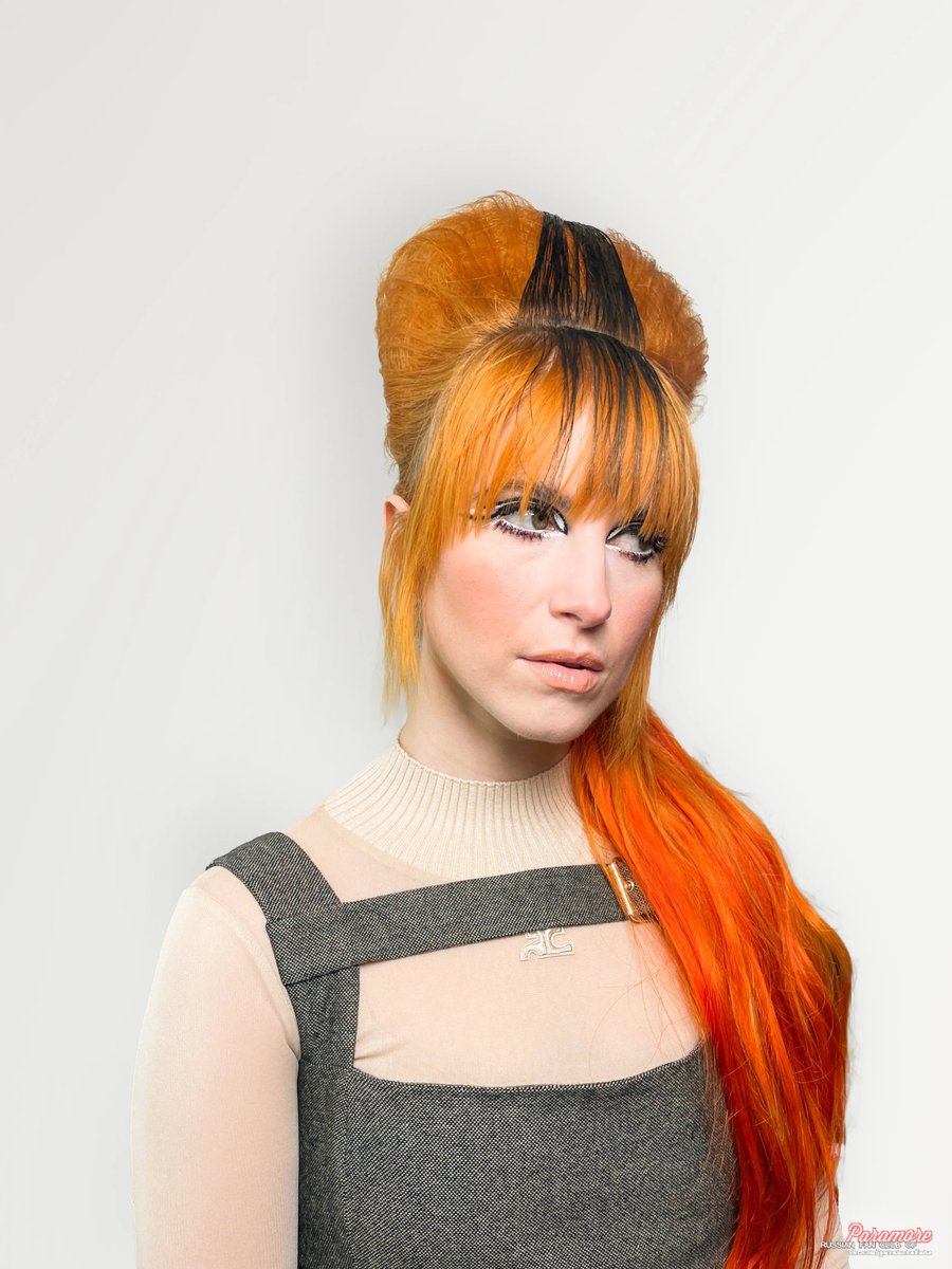 ParamoreLast_H's tweet photo. Nova foto de Hayley Williams 

Via @ParamoreFansRus https://t.co/Yqlh3FsrJu