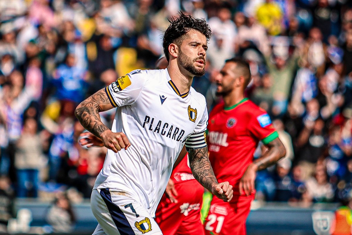 FCF1931_Oficial's tweet photo. Há jogos que ficam na memória! O de hoje merece-o 💙

⚪🔵 #PeloNossoSímbolo #amordeperdicao #LigaPortugalBwin #FCFCSM #DiadoVilaNova https://t.co/t5KGmrRE7A