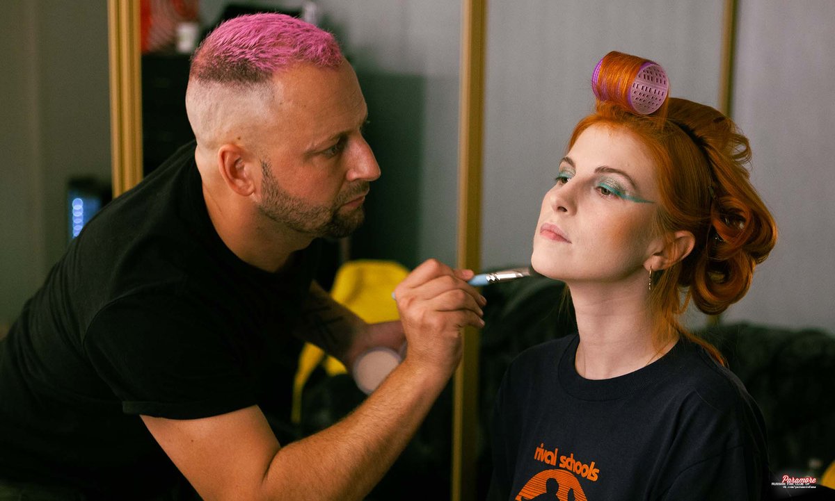 ParamoreLast_H's tweet photo. Hayley &amp; Brian O'Connor

Via @ParamoreFansRus https://t.co/U6zZ9AgugR