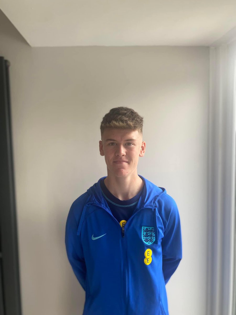 Blg576's tweet image. Can’t wait to go and watch this lad next week in Spain for England, very proud dropping him off with England. Some serious talent in that squad and brilliant Joe is a part of it. Well done son.