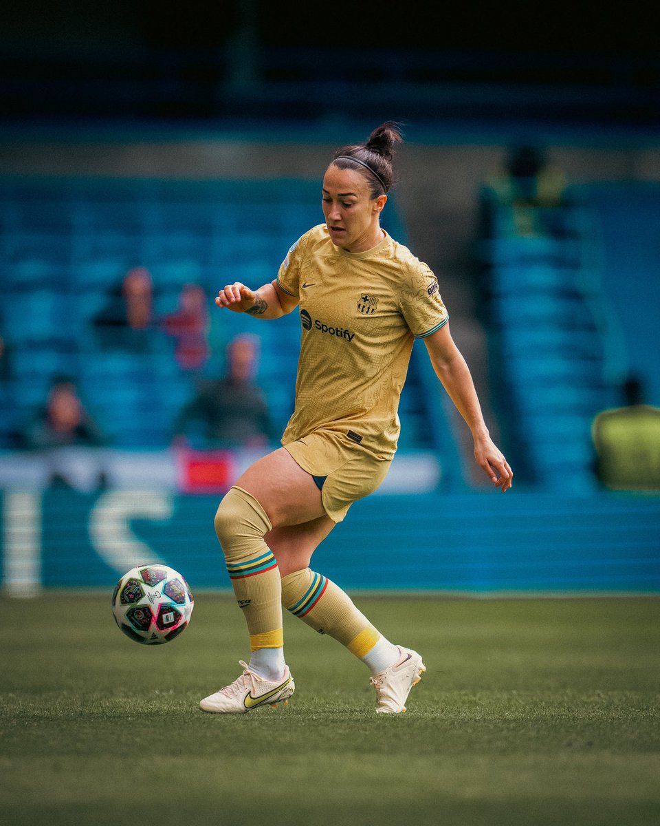 LucyBronzee's tweet photo. Great performance and a clean sheet to bring back to Spotify Camp Nou🙌thank you to all the traveling fans 🔵🔴 https://t.co/iWKPNZ8id0
